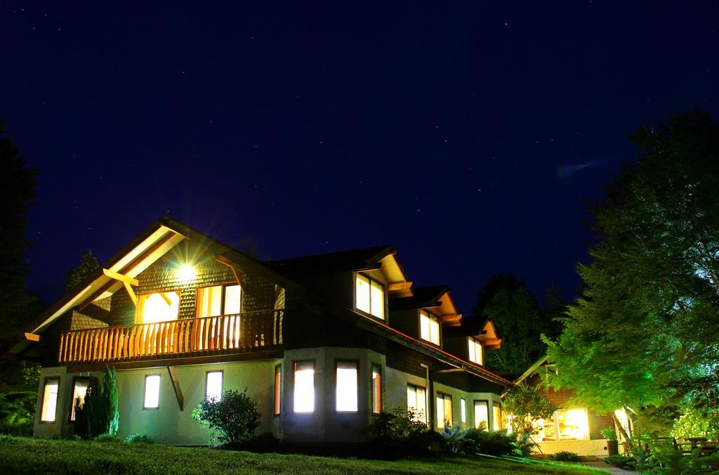 Hotel Salto Del Carileufu Pucon Exterior photo