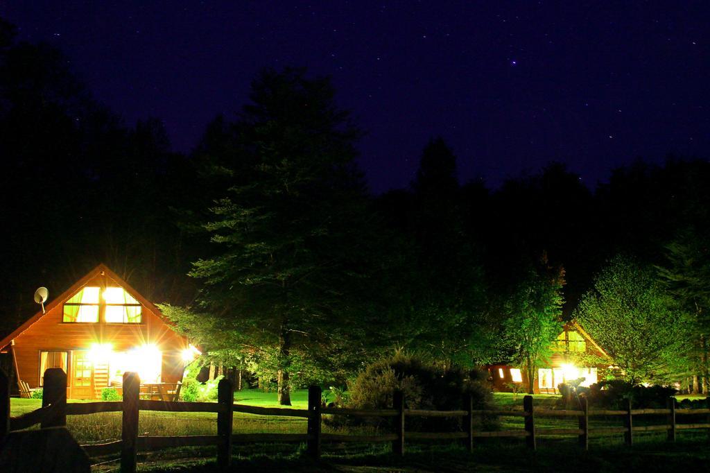 Hotel Salto Del Carileufu Pucon Exterior photo